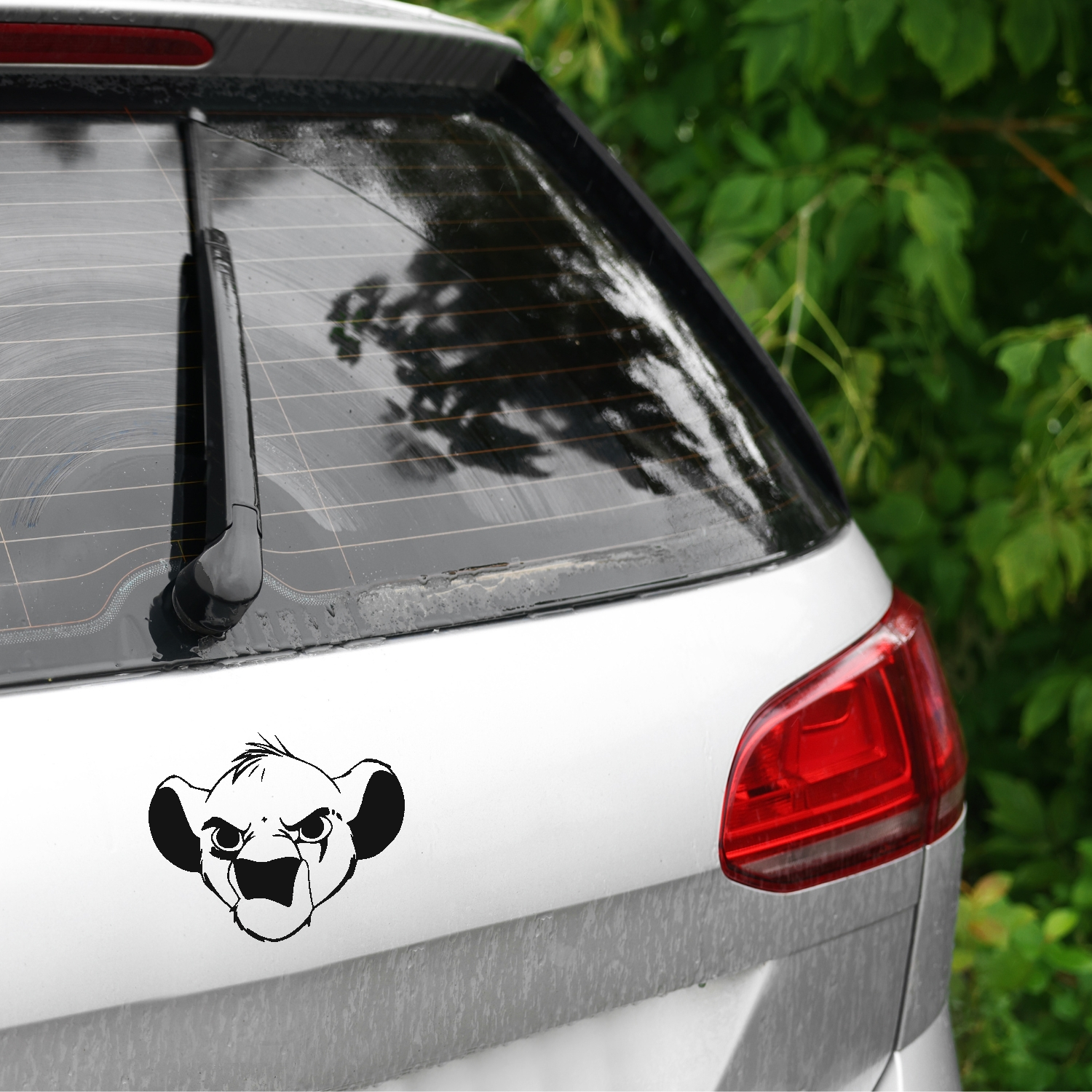 simba naklejka na auto z własnym wzorem czarna biała czerwona
