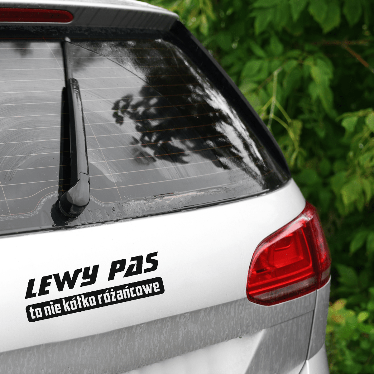 lewy pas naklejka na auto z własnym wzorem czarna biała czerwona
