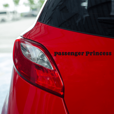 Naklejka PASSENGER PRINCESS na auto samochód WYTRZYMAŁA FOLIA SAMOCHODOWA 10 cm